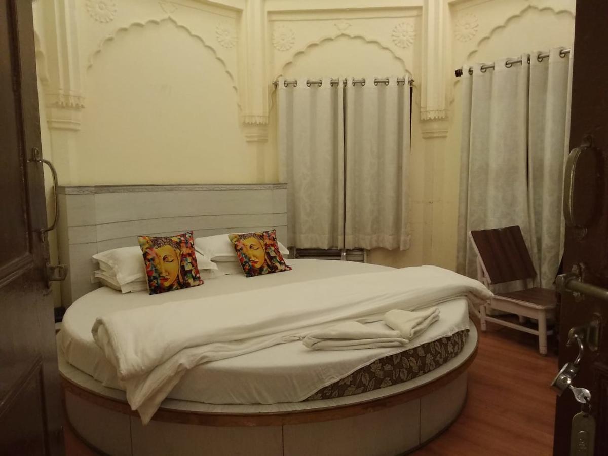 Dwivedi Hotels Hotel Elena Varanasi Exteriör bild
