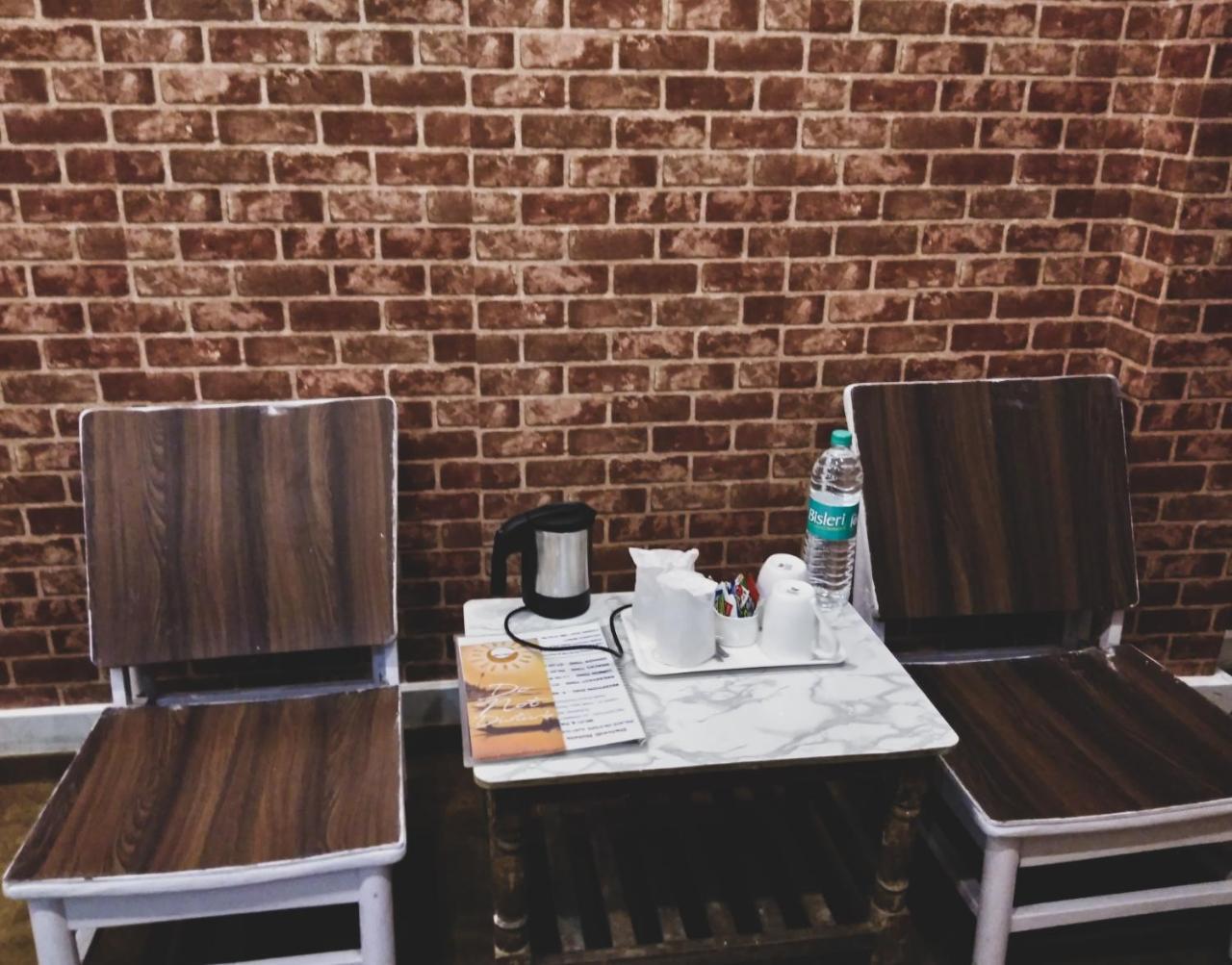 Dwivedi Hotels Hotel Elena Varanasi Exteriör bild