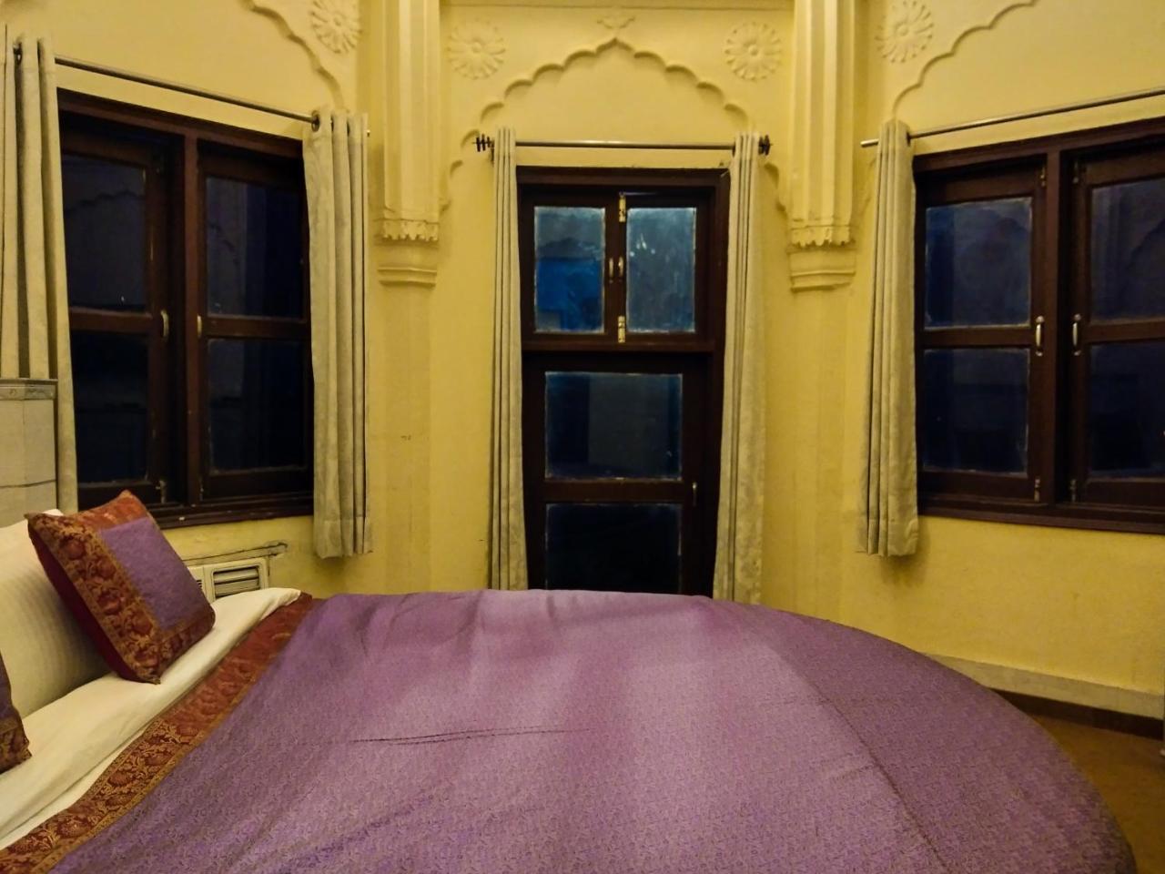 Dwivedi Hotels Hotel Elena Varanasi Exteriör bild