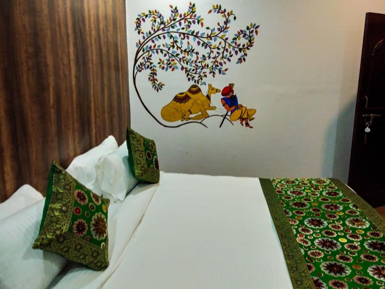 Dwivedi Hotels Hotel Elena Varanasi Exteriör bild