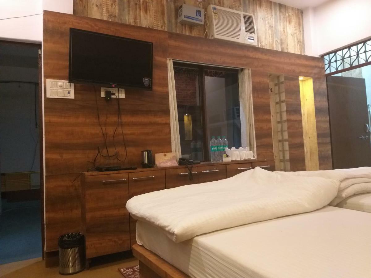 Dwivedi Hotels Hotel Elena Varanasi Exteriör bild